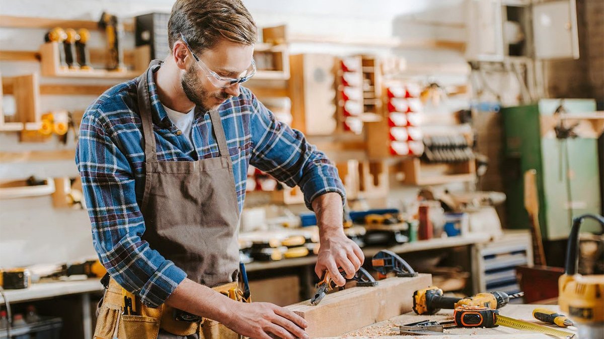 Carpenter & Hardware
